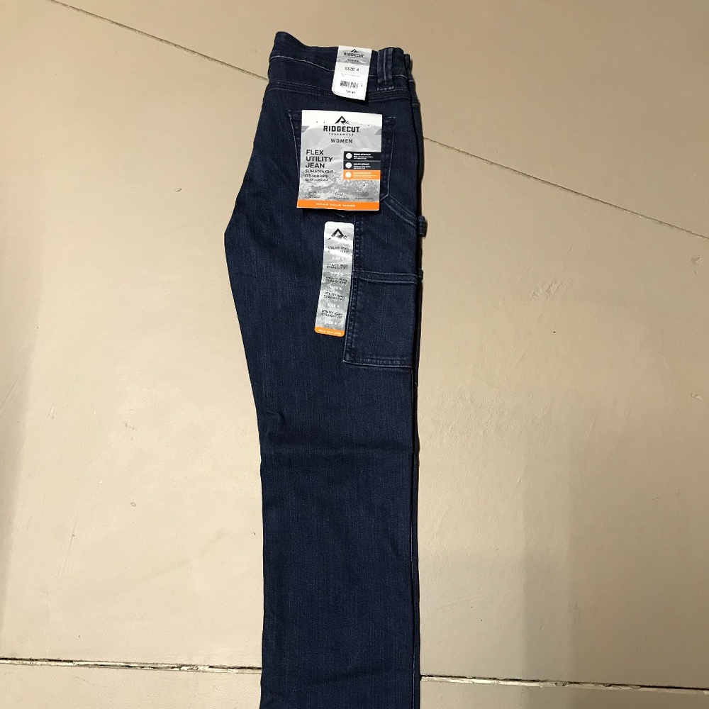 Women Ridgecut Flex Utility Jean Size 4
